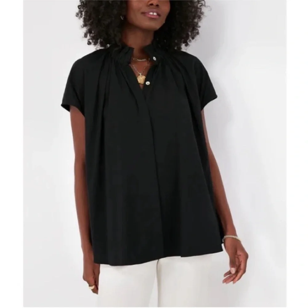POMANDER PLACE
Black Rae Blouse